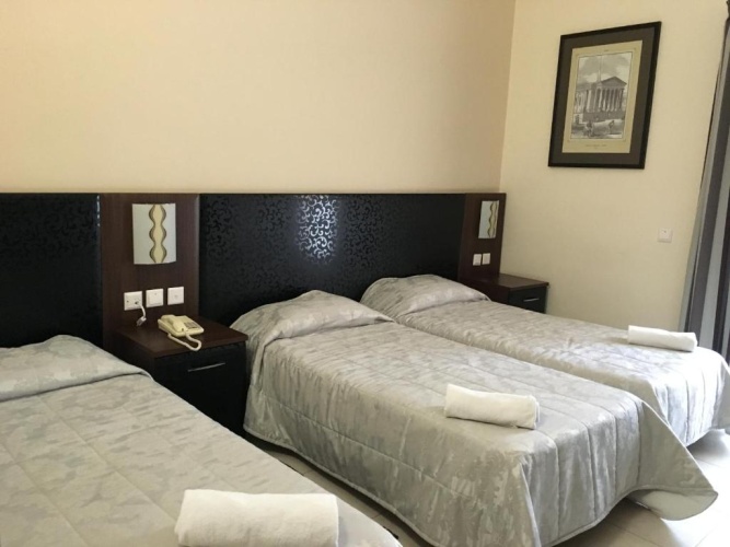 Triple room