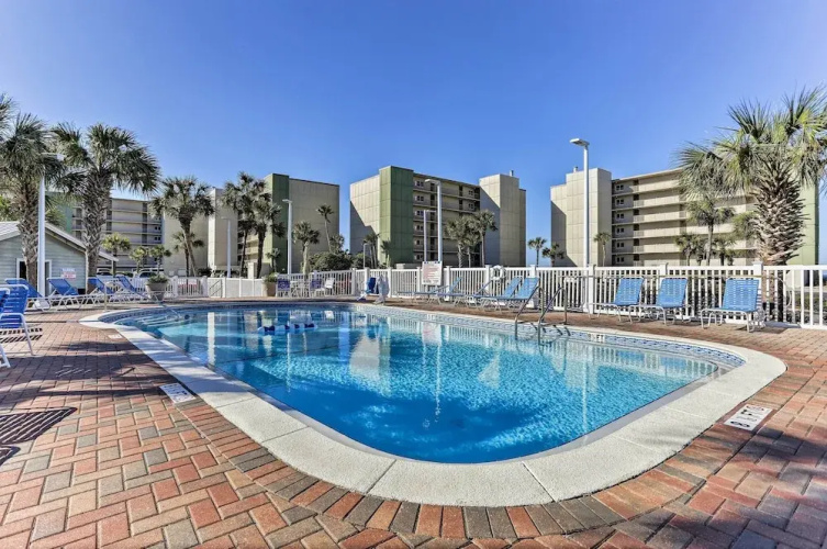 Oceanfront PCB Condo w/ Beach Access & 2 Pools