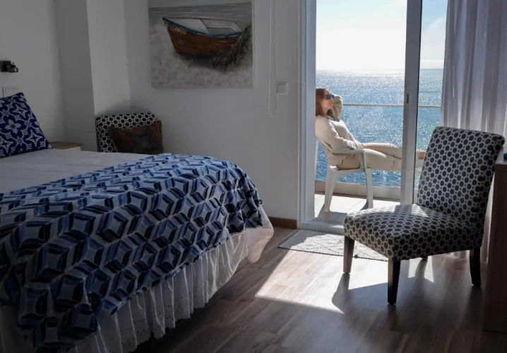 Deluxe Double room with balcony and with sea view