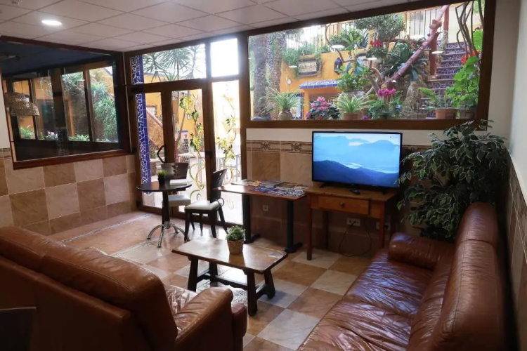El Cami Hotel