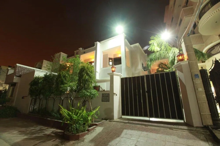 Sai Home Stay Bed and Breakfast