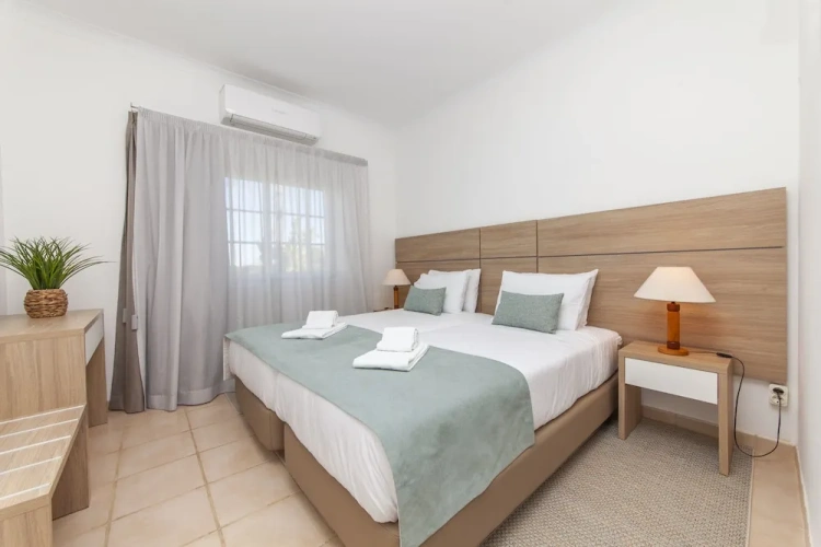1 Bedroom Apartment with balcony and with pool view