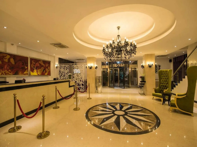 Palms Hotel