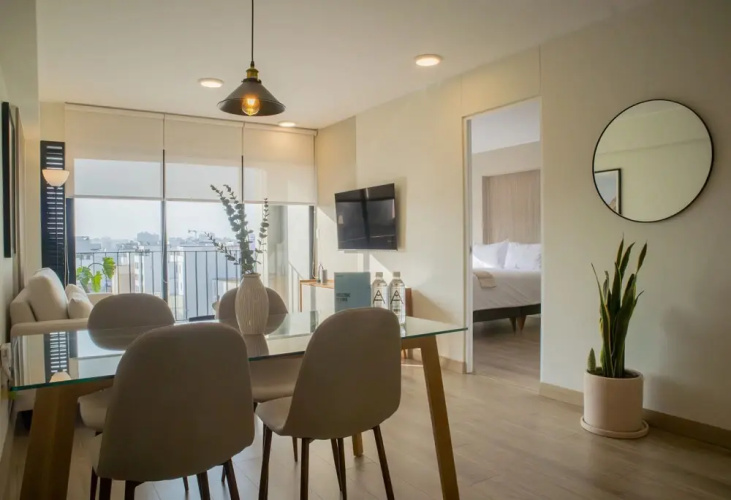 w Impressive 2BR With Balcony in Miraflores