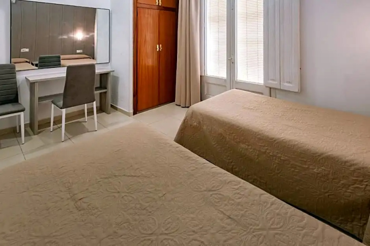 Hotel Niza