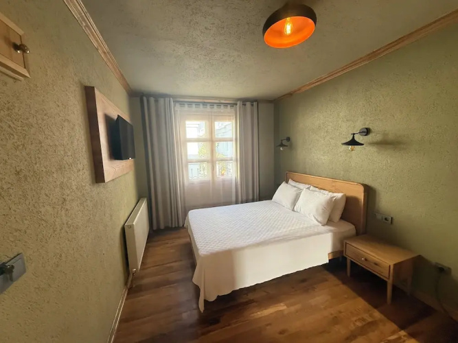 Bay Nihat Lale Otel