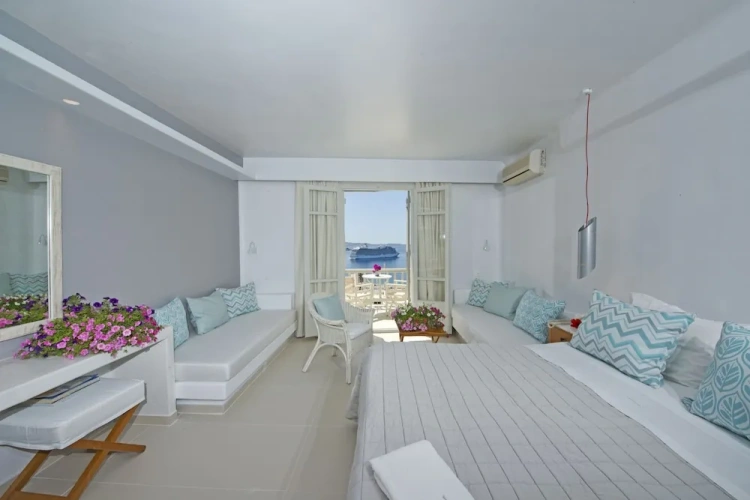 Suite with balcony and with sea view