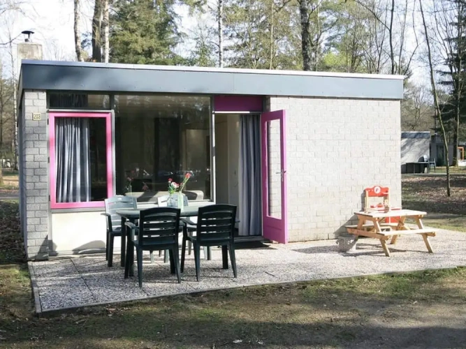 Bungalow with balcony