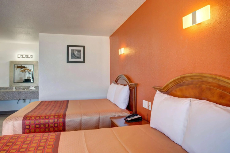 Motel 6 Branson, MO