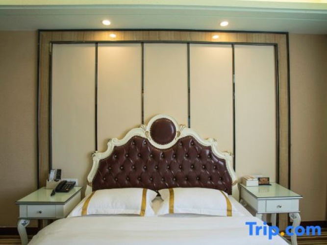 Deluxe Double Suite