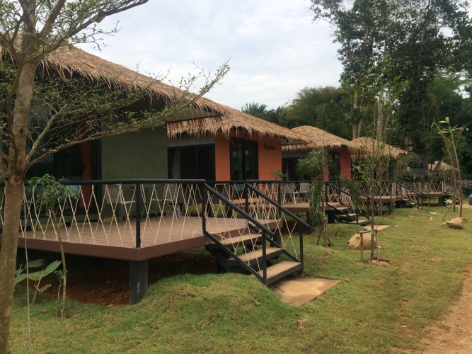 Standard room with balcony and with river view
