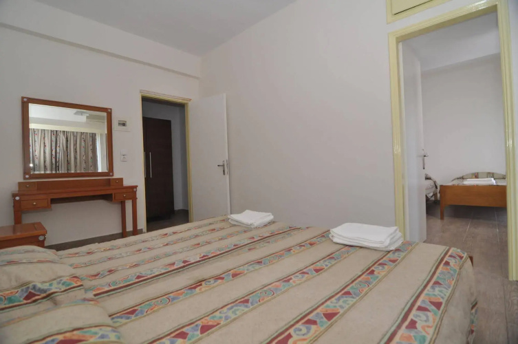 Hollywood Suites