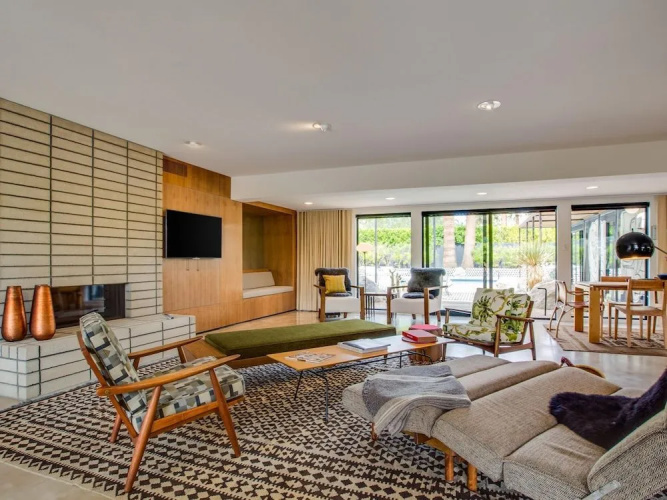 Mostero House