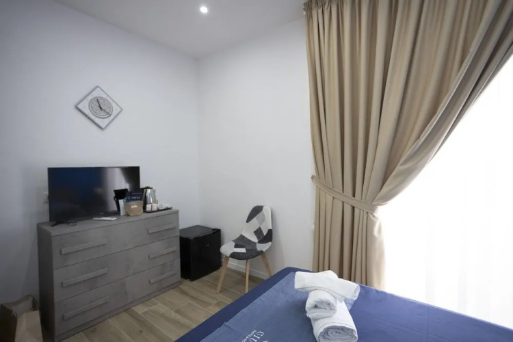 Giuly Suites & Rooms