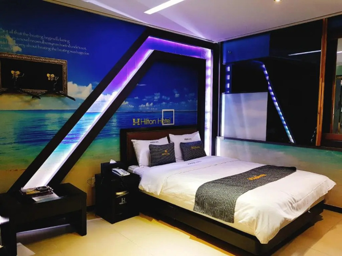 Hilton Motel