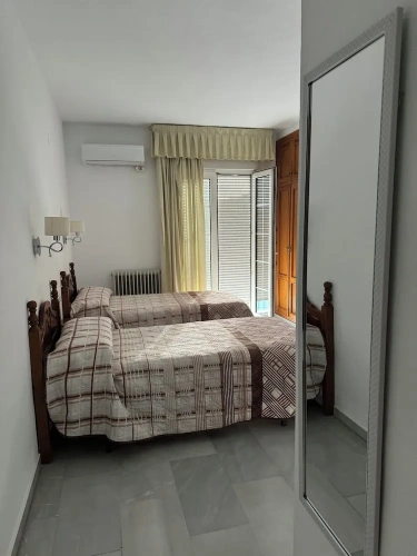 Standard Twin room with balcony