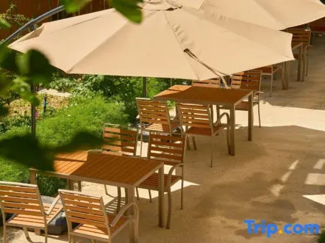 Yining Kajiasa Homestay