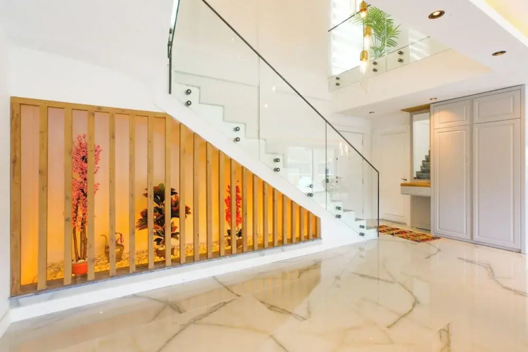 Villa White House
