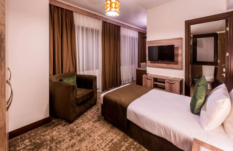 Oscar Park Hotel