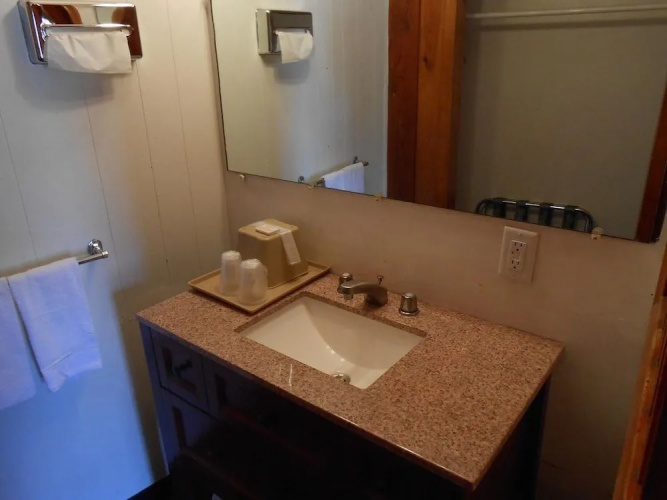 Redrock Country Inn