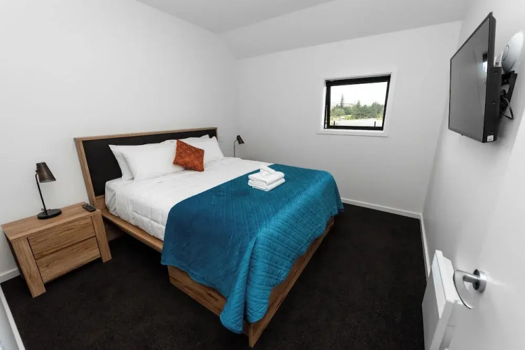 Lot 7 - Studios & Apartments