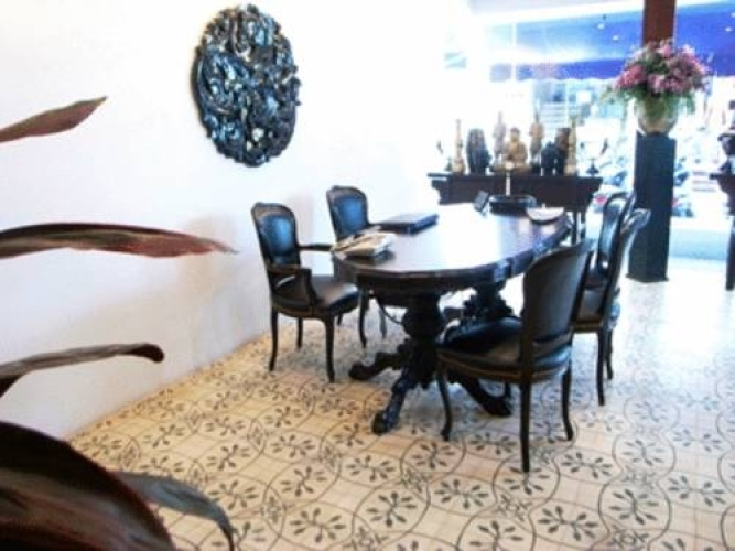 Sutra Beachfront Boutique Hotel