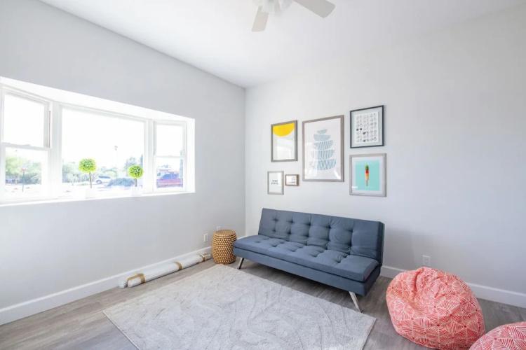 8140 E Pine - 6 Br Home