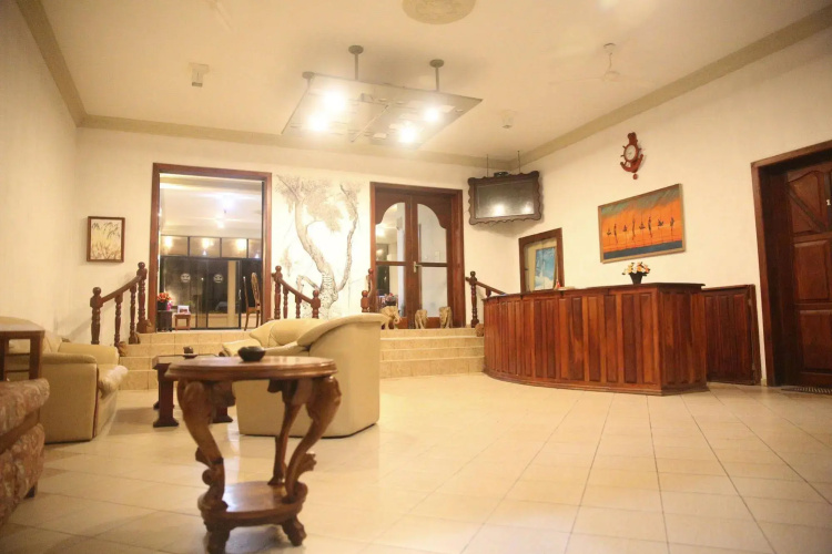 Oasey Beach Hotel