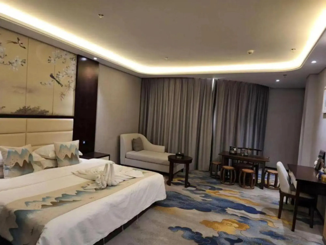 Hetian Huaya Hotel