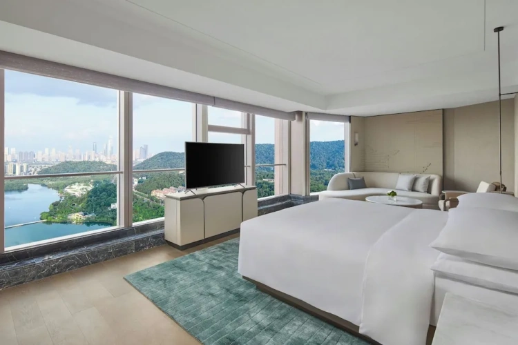 Grand Double Studio with lake view