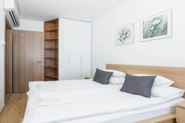 Elisabeth Downtown Apartments by FirstHost