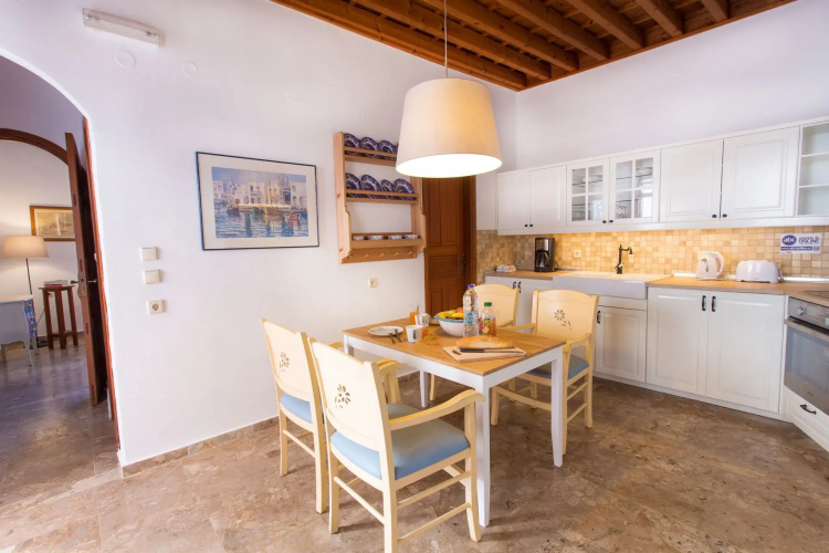 Thea Villas & Suite