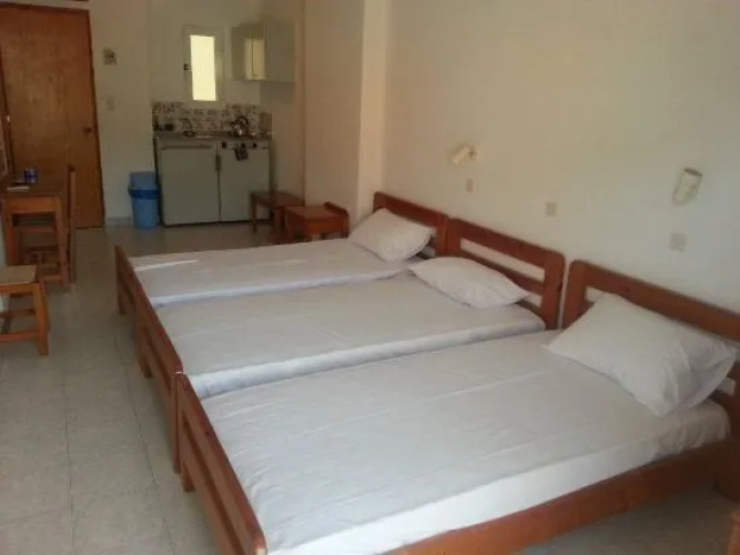 Nikos Rooms