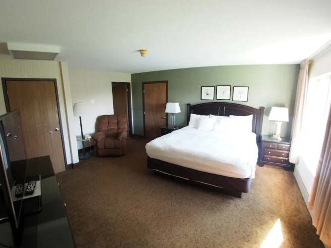 Evergreen Resort