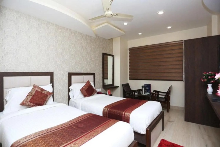 Hotel Aadesh Palace