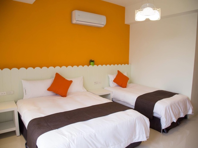 Standard Triple room