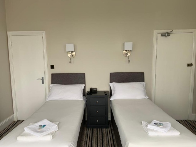 Standard Twin room