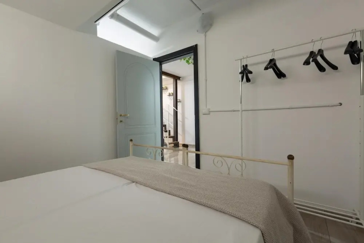 3158 Sterlizia House by Barbarhouse