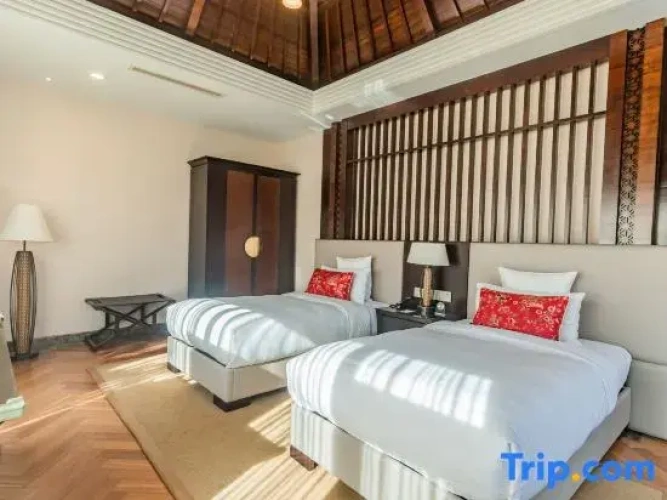 3 Bedrooms Villa