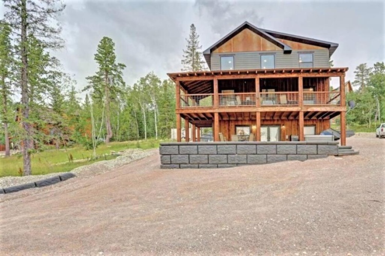 5 Bedrooms Cottage