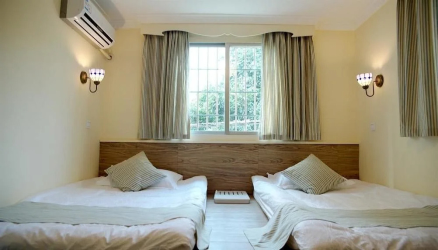 Chuxia Holiday Inn