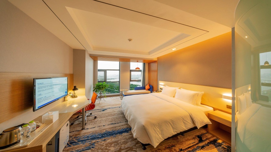Standard Twin room with river view