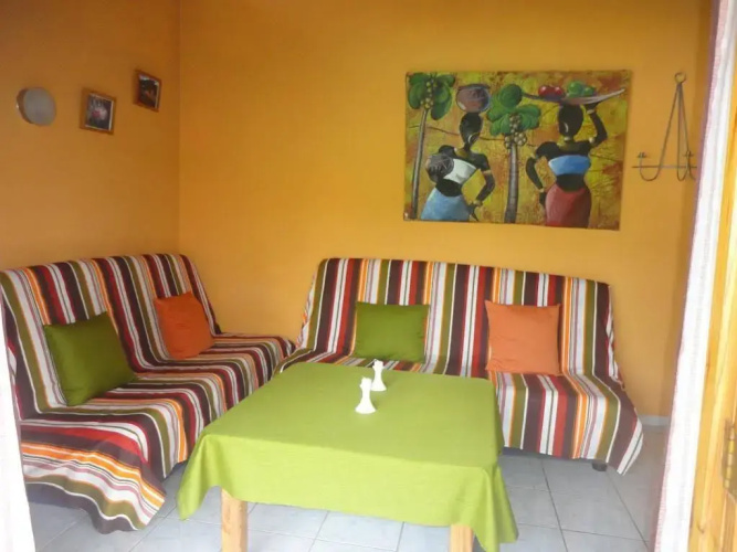 El Flamboyan Apartments