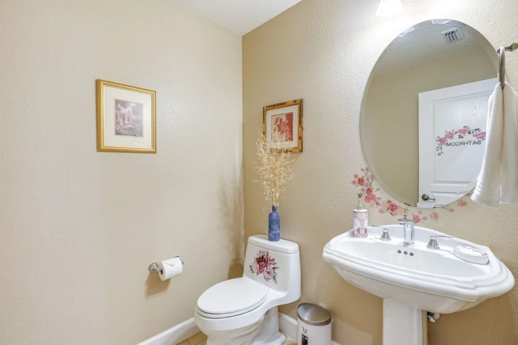 4 Bedrooms Cottage