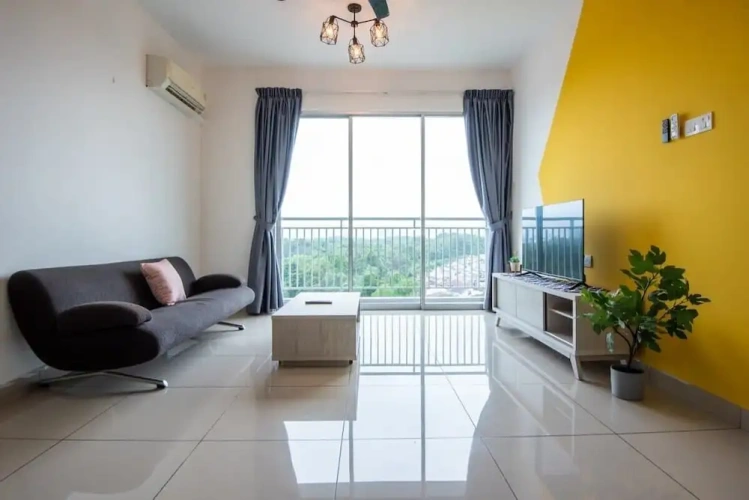 3 Bedrooms Apartment