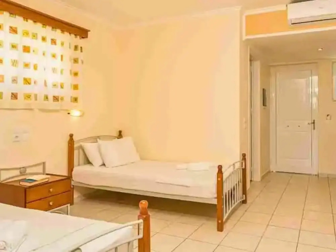 Manousis ApartHotel