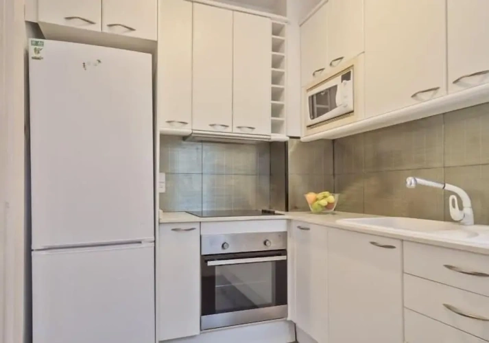 3 Bedrooms Apartment