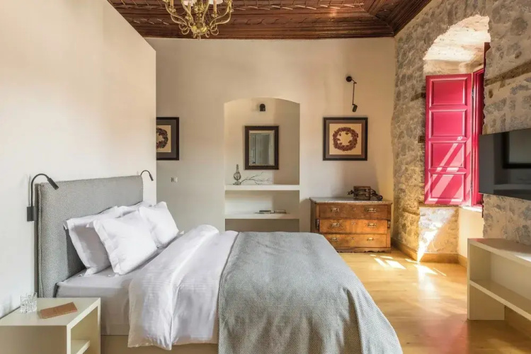 FOS Hydra residence
