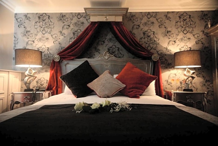 Superior room