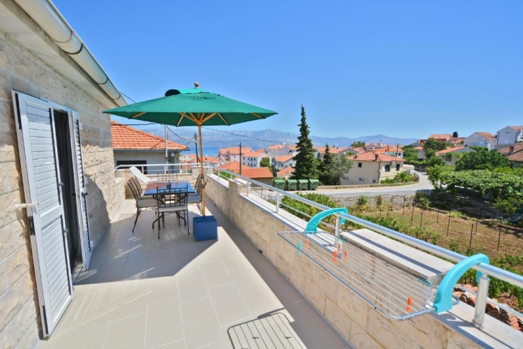 Apartment with balcony
